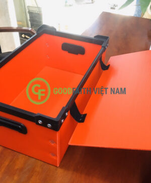 Thùng Nhựa Danpla Màu Đỏ 1 Lớp 500x300x200x4mm