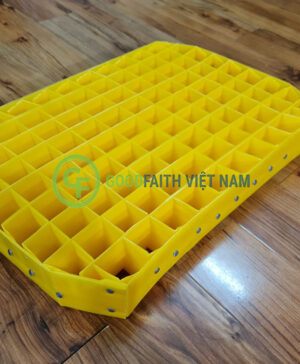 Vách Ngăn Danpla 100 Ô Màu Vàng 570x380x85x3mm