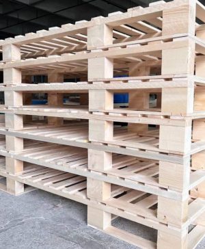 Pallet gỗ thông nhập khẩu